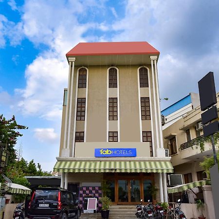 Collection O Hotel Four Boutique Kukas ภายนอก รูปภาพ