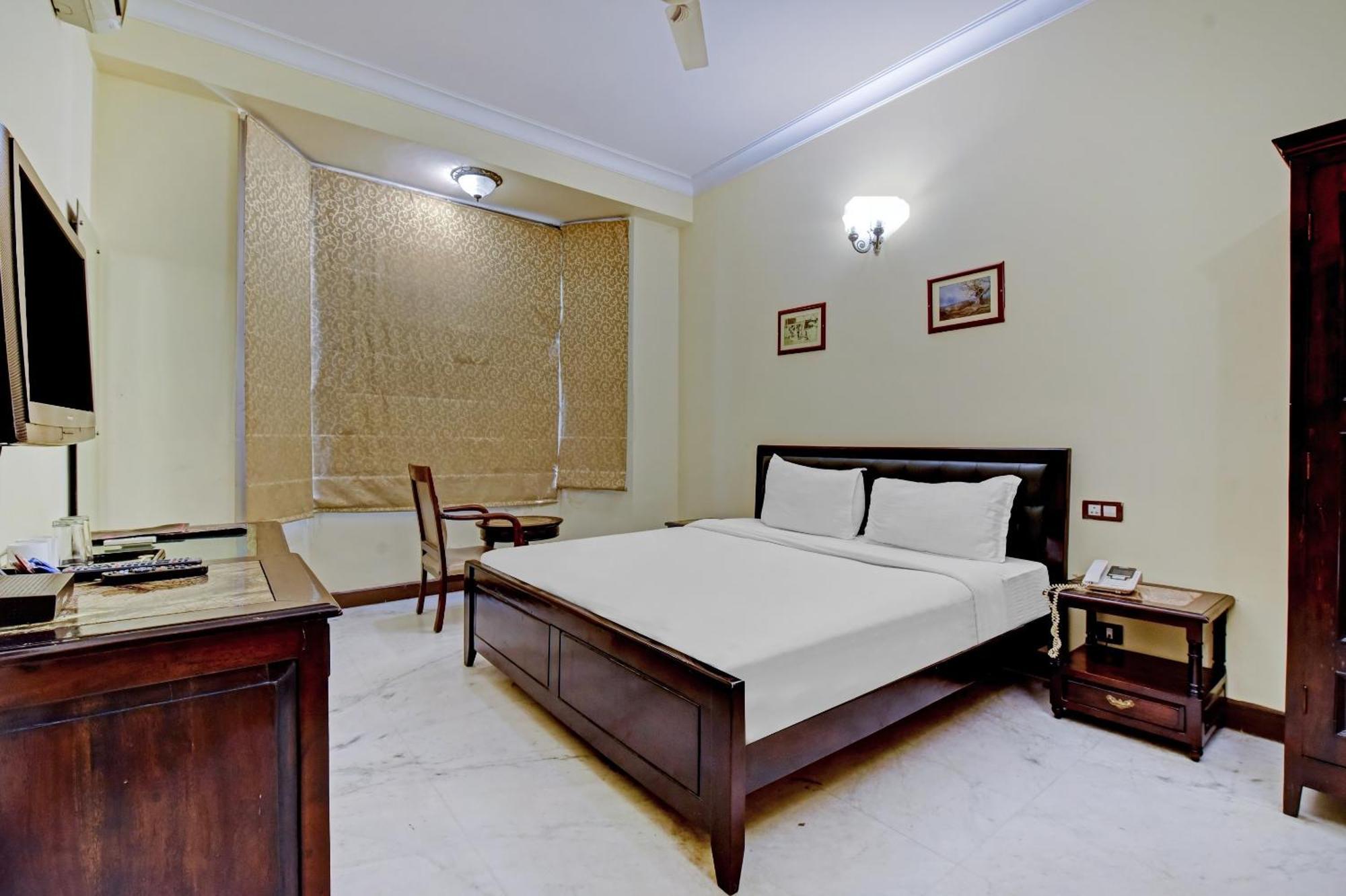 Collection O Hotel Four Boutique Kukas ภายนอก รูปภาพ