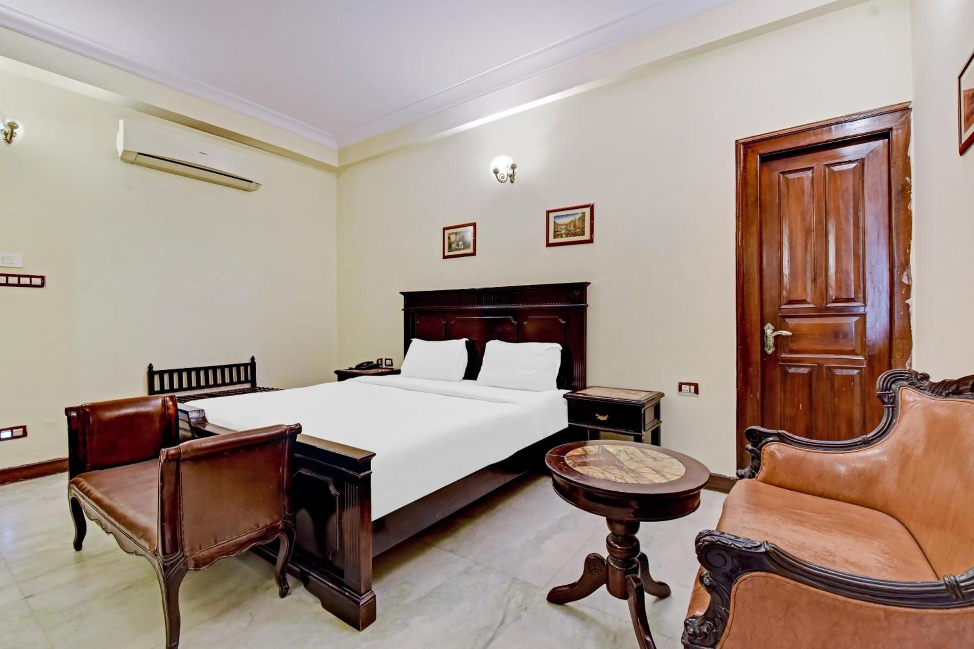 Collection O Hotel Four Boutique Kukas ภายนอก รูปภาพ