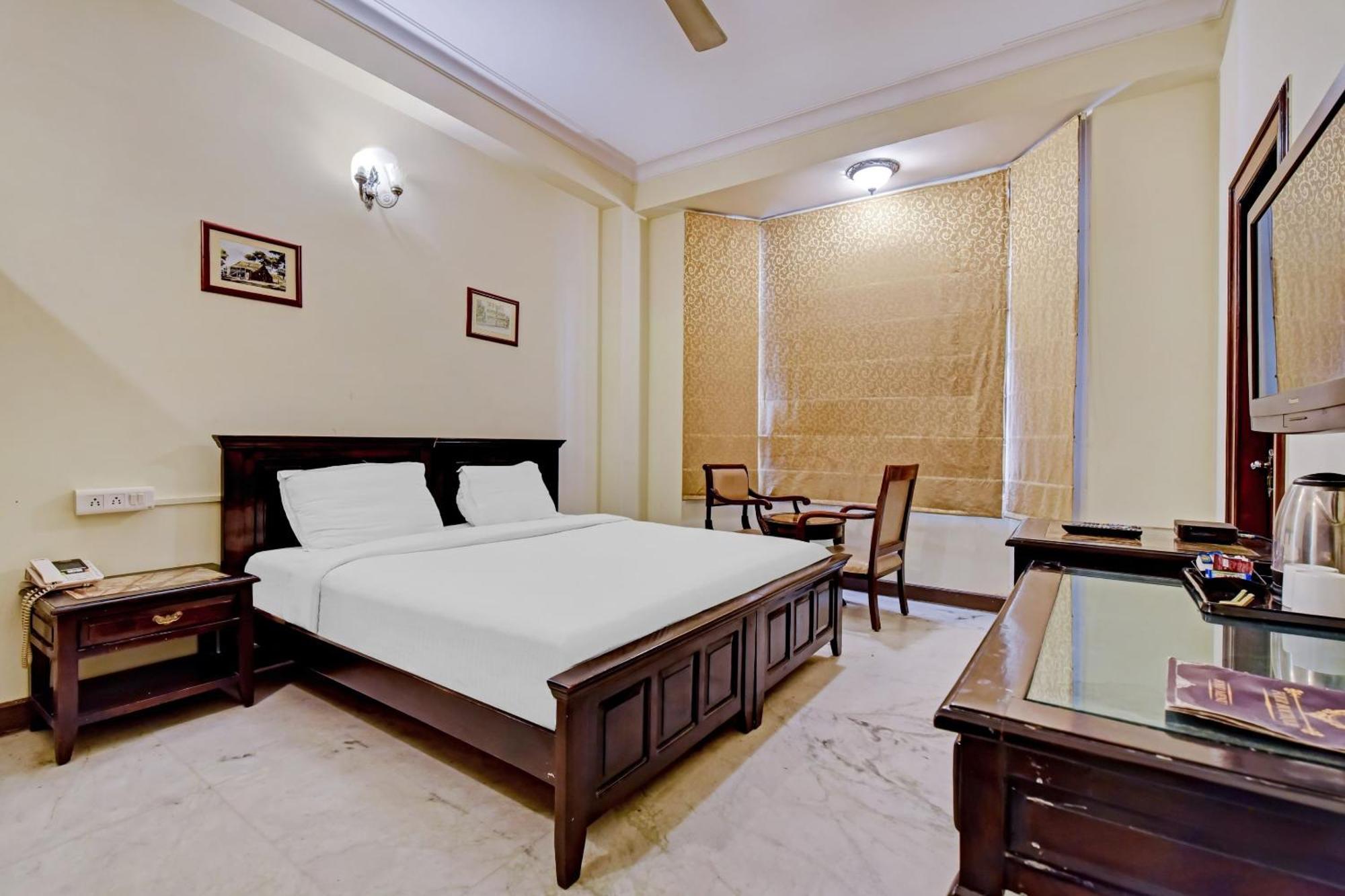 Collection O Hotel Four Boutique Kukas ภายนอก รูปภาพ