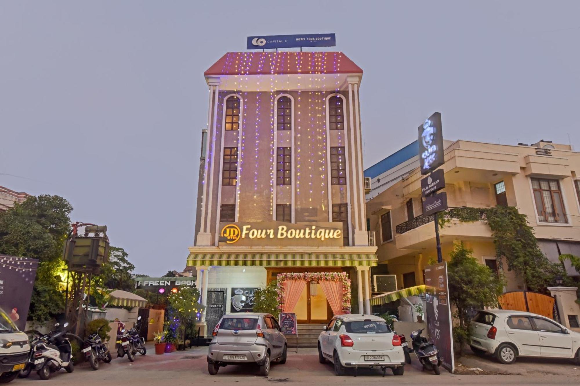 Collection O Hotel Four Boutique Kukas ภายนอก รูปภาพ