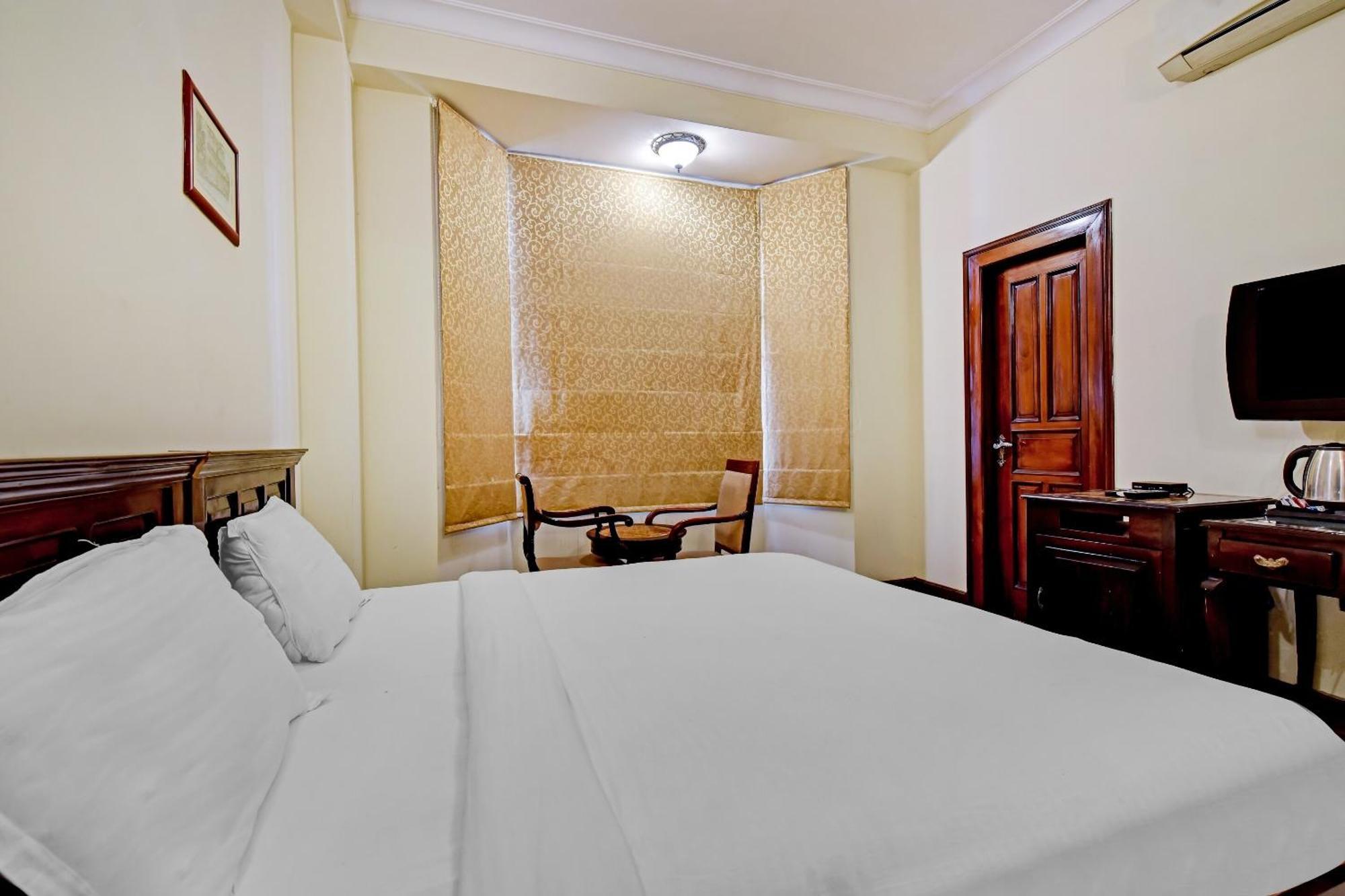 Collection O Hotel Four Boutique Kukas ภายนอก รูปภาพ