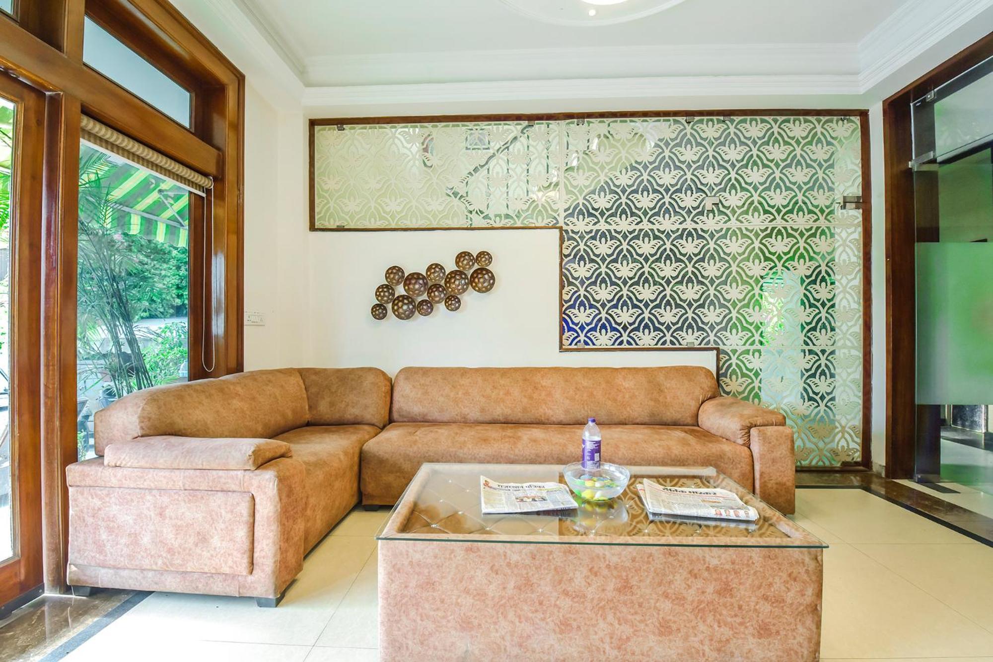 Collection O Hotel Four Boutique Kukas ภายนอก รูปภาพ