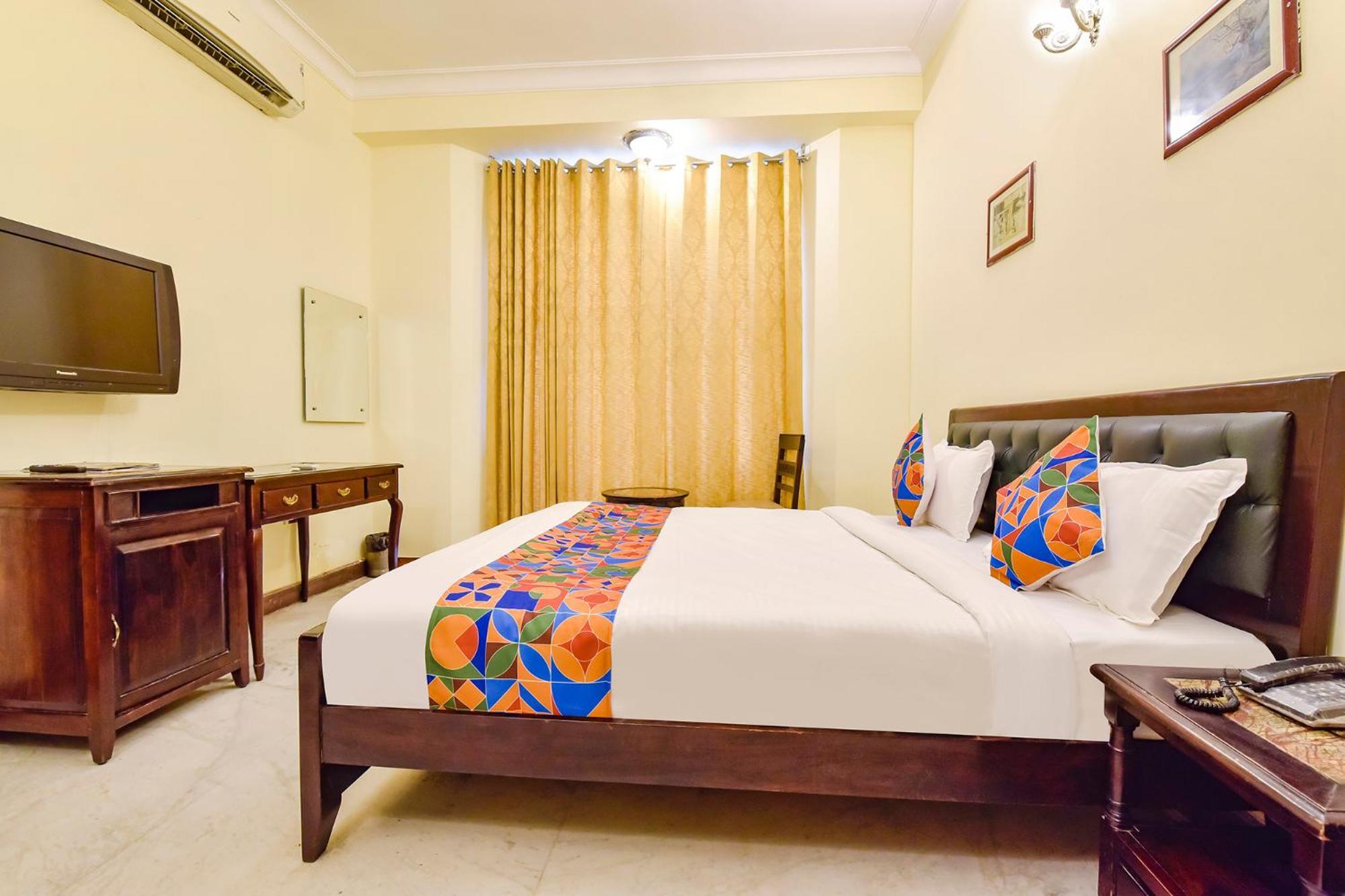 Collection O Hotel Four Boutique Kukas ภายนอก รูปภาพ