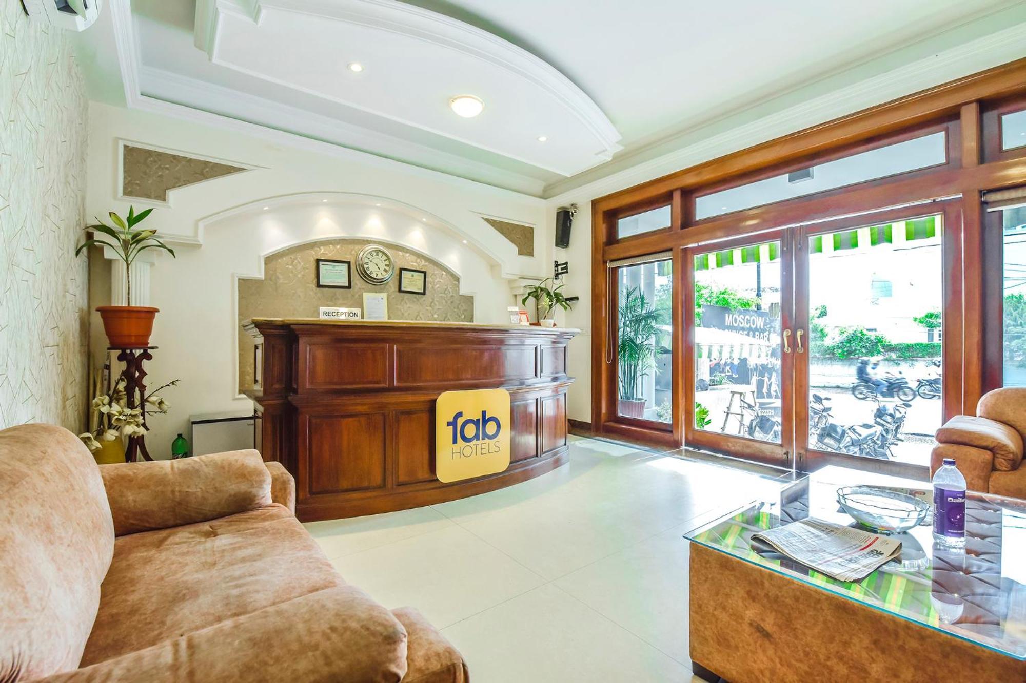 Collection O Hotel Four Boutique Kukas ภายนอก รูปภาพ