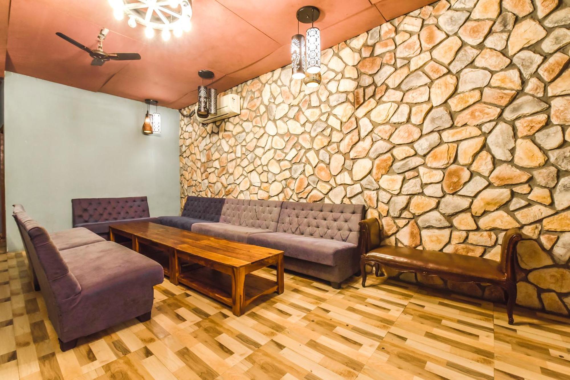 Collection O Hotel Four Boutique Kukas ภายนอก รูปภาพ